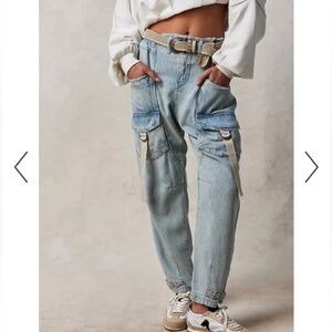 We The Free: Light Blue Cargo Jeans with Straps Small